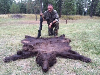 Bear shot at 936 yards